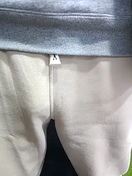 Snapshot of chougegg0214 chatting on 11/17/25, 01:20 chougegg0214 online show from 11/17/25, 01:20