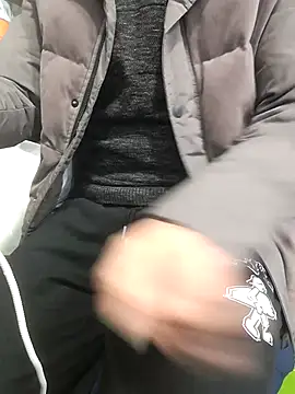 Snapshot of chougegg0214 chatting on 12/23/25, 02:22 chougegg0214 online show from 12/23/25, 02:22