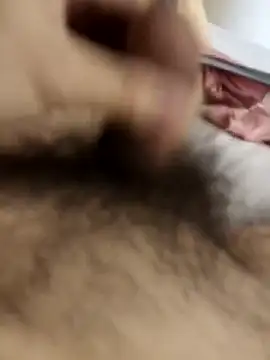 Snapshot of chougegg0214 chatting on 10/09/25, 11:27 chougegg0214 online show from 10/09/25, 11:27