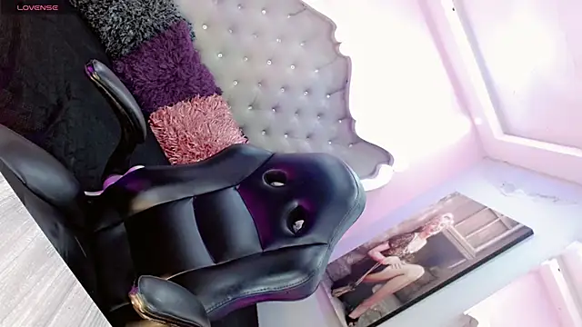 Miranda Collins online show from 12/17/25, 11:15