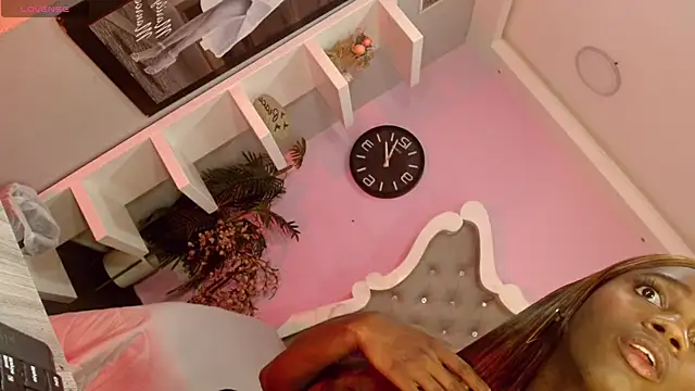 Miranda Collins online show from 10/11/25, 03:29