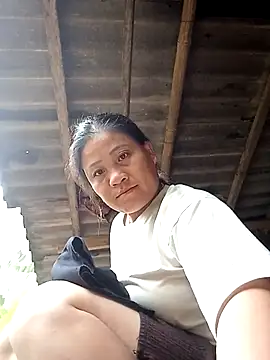 Snapshot of bae-bae chatting on 10/06/25, 11:49 bae-bae online show from 10/06/25, 11:49