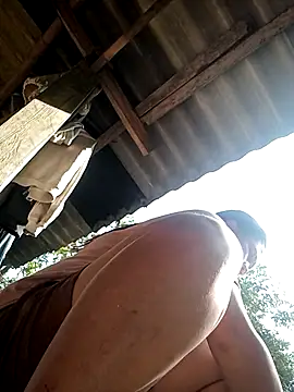 Snapshot of bae-bae chatting on 10/29/25, 01:26 bae-bae online show from 10/29/25, 01:26