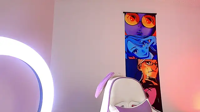 Bennuluspeach  online show from 03/26/26, 12:03