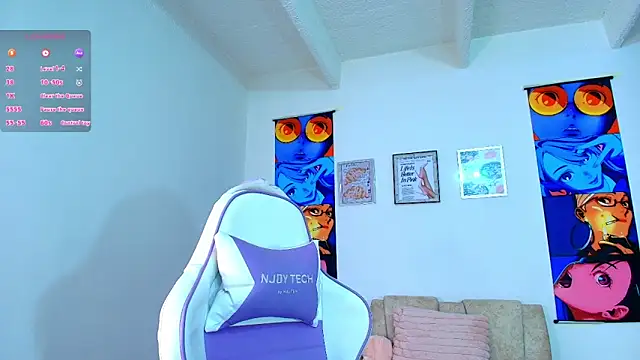 Bennuluspeach  online show from 11/20/25, 12:39