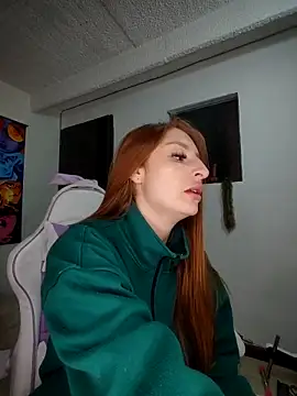 Bennuluspeach  online show from 12/20/25, 04:43