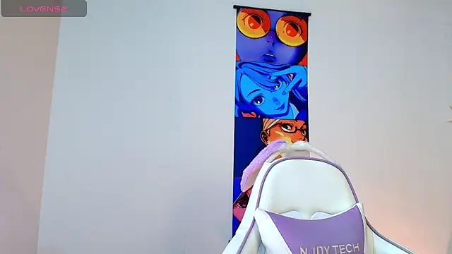 Bennuluspeach  online show from 03/23/26, 12:05