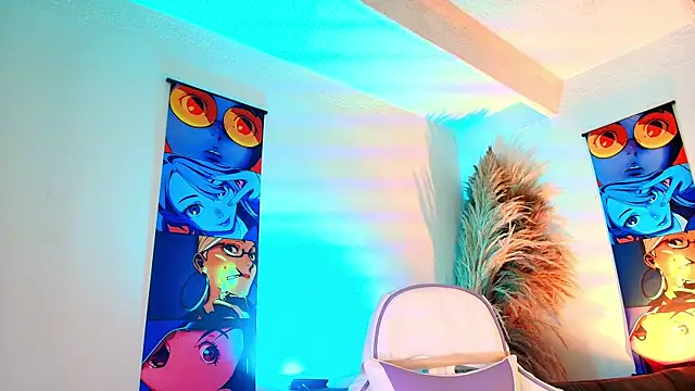 Bennuluspeach  online show from 05/06/26, 11:14