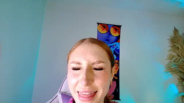 Bennuluspeach  online show from 05/27/26, 11:06
