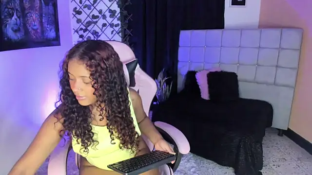 sara goddex online show from 10/20/25, 06:30