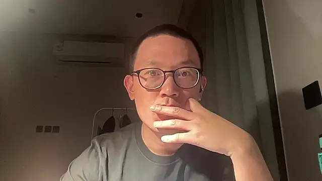 yewuzhibb online show from 10/01/25, 03:27