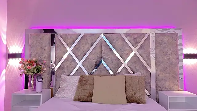 MeganR  online show from 03/12/26, 11:25