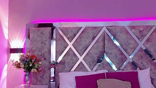 MeganR  online show from 04/14/26, 11:15