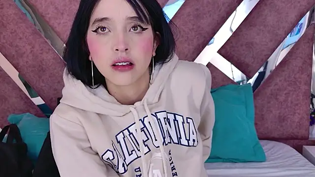 MeganR  online show from 03/26/26, 11:30