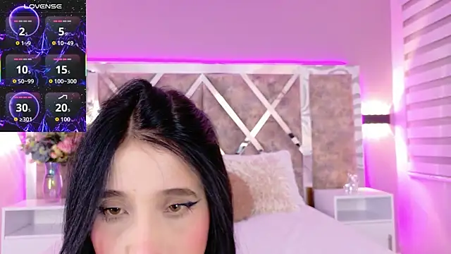 MeganR  online show from 12/18/25, 03:33