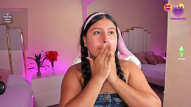 AnnaSwift  online show from 03/15/26, 12:45