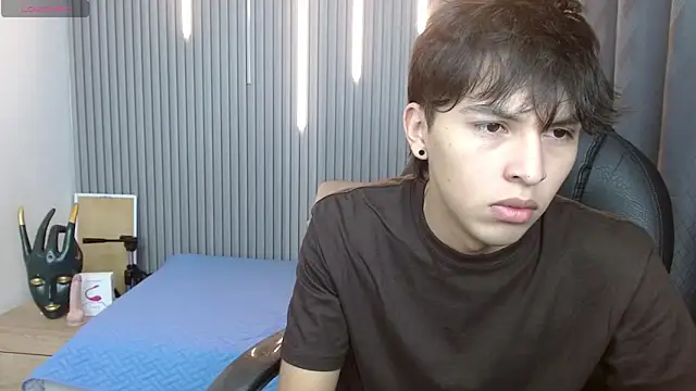Snapshot of StiwenTwink chatting on 05/20/26, 01:19 StiwenTwink online show from 05/20/26, 01:19