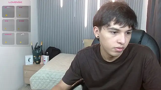 Snapshot of StiwenTwink chatting on 06/19/26, 05:41 StiwenTwink online show from 06/19/26, 05:41