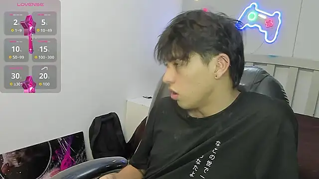 Snapshot of StiwenTwink chatting on 01/14/26, 08:23 StiwenTwink online show from 01/14/26, 08:23