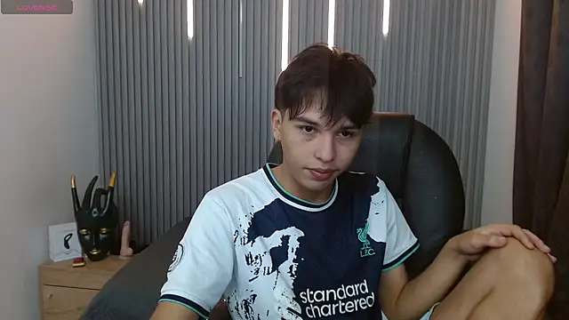 Snapshot of StiwenTwink chatting on 04/23/26, 03:13 StiwenTwink online show from 04/23/26, 03:13
