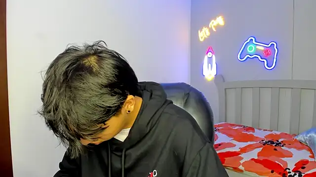 StiwenTwink online show from 10/22/25, 02:16