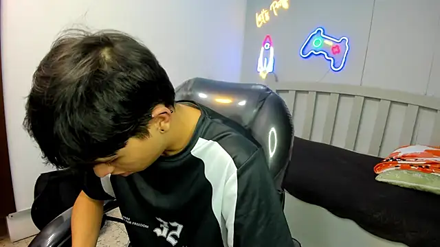 StiwenTwink online show from 12/03/25, 12:59