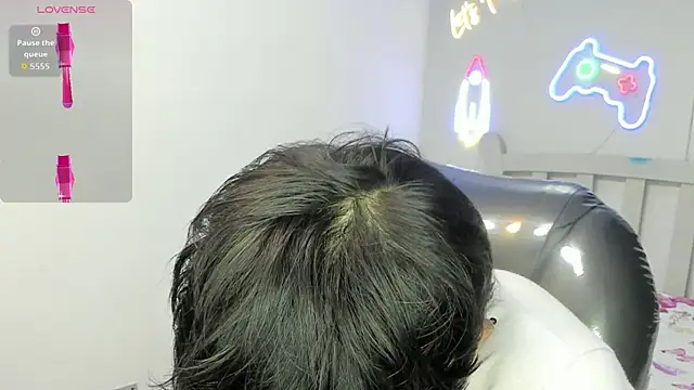 Snapshot of StiwenTwink chatting on 01/07/26, 08:03 StiwenTwink online show from 01/07/26, 08:03