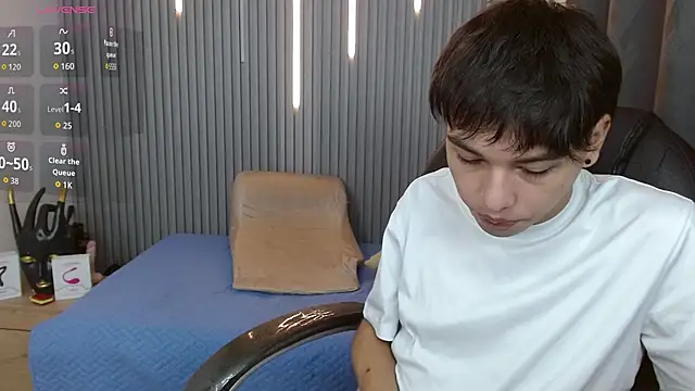 Snapshot of StiwenTwink chatting on 05/22/26, 02:15 StiwenTwink online show from 05/22/26, 02:15