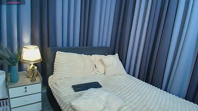 Kaydee Callix online show from 10/08/25, 01:34