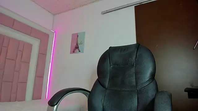 Klaret Toy online show from 10/22/25, 02:27