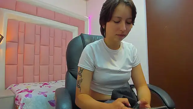 Klaret Toy online show from 11/30/25, 06:09