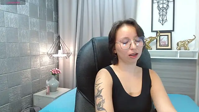 Snapshot of Klaret_Toy chatting on 05/06/26, 08:18 Klaret Toy online show from 05/06/26, 08:18