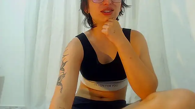 Klaret Toy online show from 01/11/26, 03:46