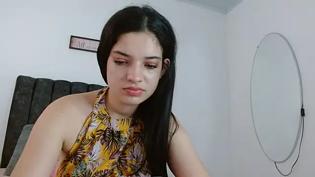 ManuelaDelgado online show from 10/15/25, 03:31