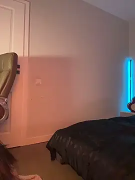 Niinarosee online show from 04/03/26, 06:47