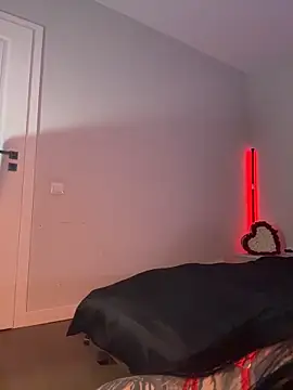 Niinarosee online show from 04/09/26, 06:36