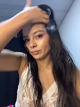 SaraMistick online show from 11/20/25, 10:38