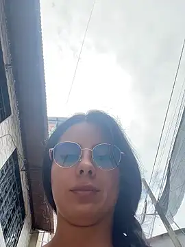 SaraMistick online show from 12/05/25, 03:43