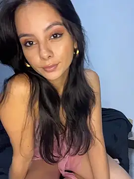 SaraMistick online show from 11/25/25, 10:26