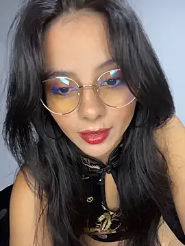 SaraMistick online show from 11/21/25, 10:58