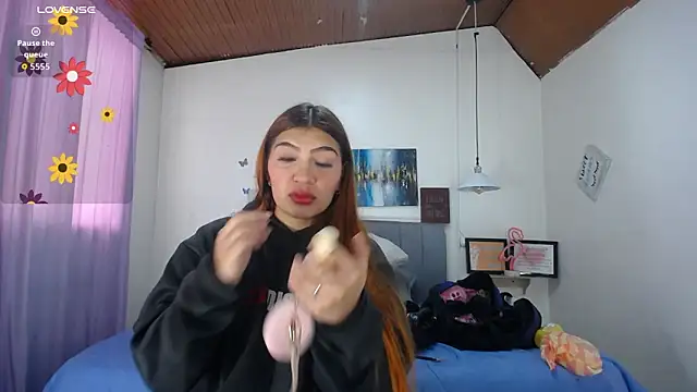 Antonella  b online show from 11/17/25, 01:15