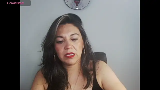 XxAntonellaxxx online show from 10/20/25, 04:29