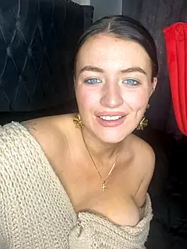 LolaReaX online show from 10/21/25, 10:14