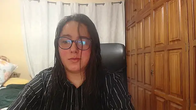 Venus cat  online show from 04/05/26, 02:40