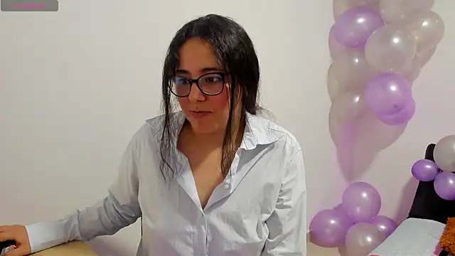 Venus cat  online show from 11/10/25, 11:54