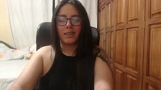 Venus cat  online show from 04/22/26, 03:13