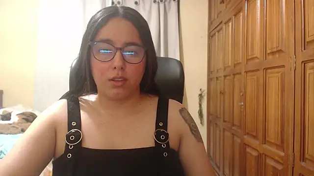 Venus cat  online show from 06/23/26, 01:36