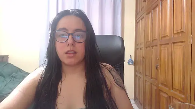 Venus cat  online show from 02/01/26, 10:41