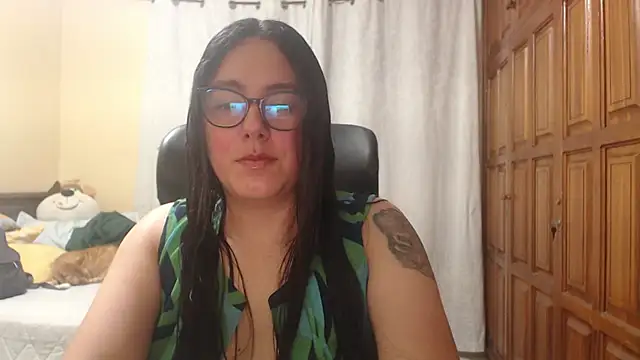 Venus cat  online show from 05/01/26, 11:32