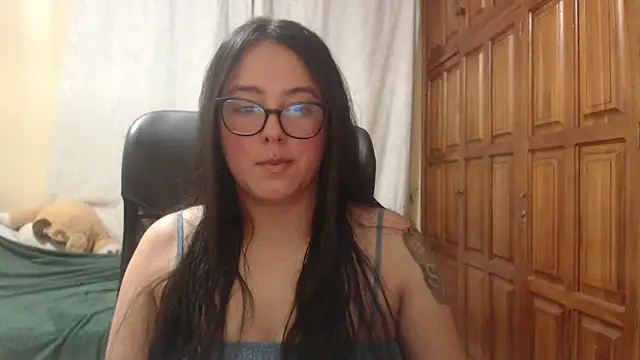 Venus cat  online show from 05/25/26, 10:52